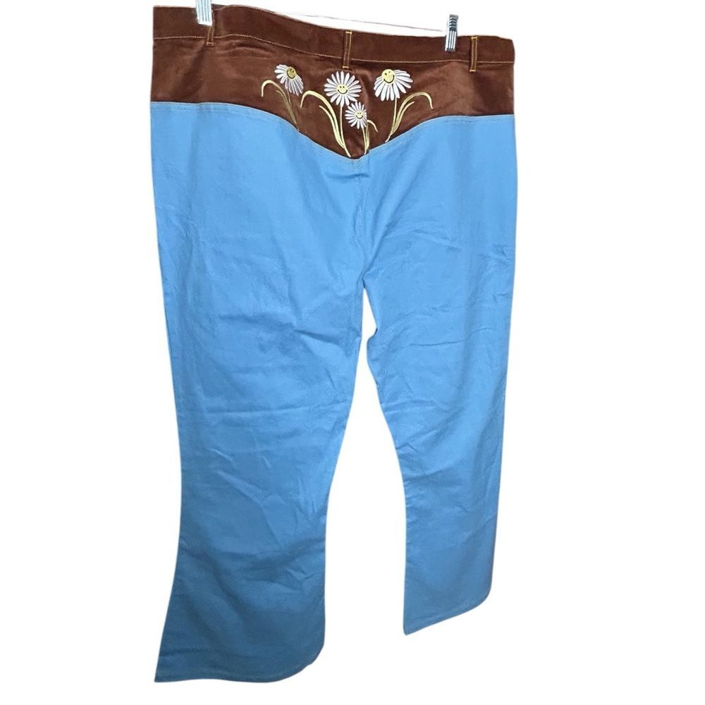 Unique Vintage Smiley Flowers Bell Bottom Flared Jeans Size 20 (3X)